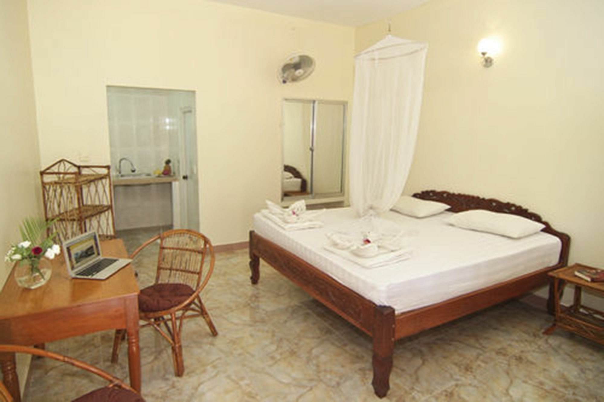 Hotel Sunset Lounge Sihanoukville Esterno foto